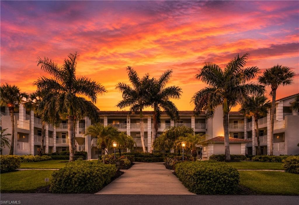9300 Highland Woods BLVD 3206 BONITA SPRINGS, FL 34135