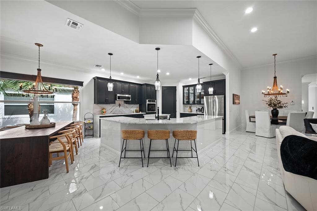 28520 Altessa WAY 202 BONITA SPRINGS, FL 34135
