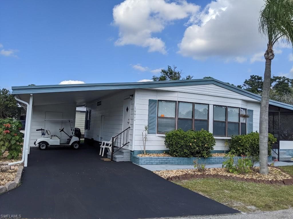 10011 Merion CT NORTH FORT MYERS, FL 33903