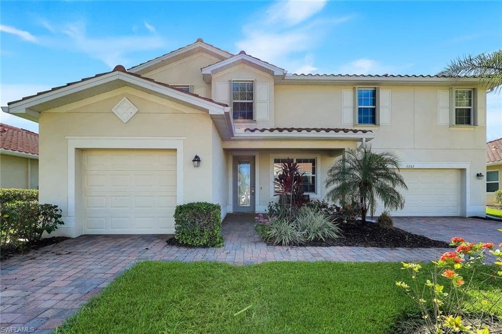 2262 Vermont LN NAPLES, FL 34120