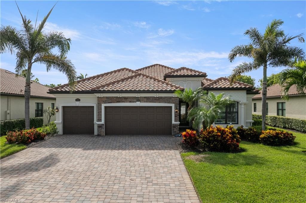9352 Vercelli CT NAPLES, FL 34113