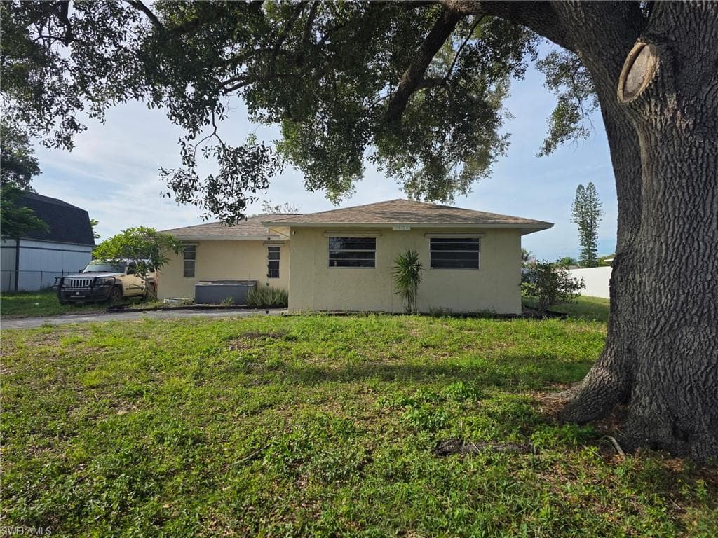 1434 Caywood CIR N LEHIGH ACRES, FL 33936