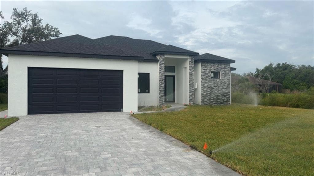 3811 37th ST SW LEHIGH ACRES, FL 33976