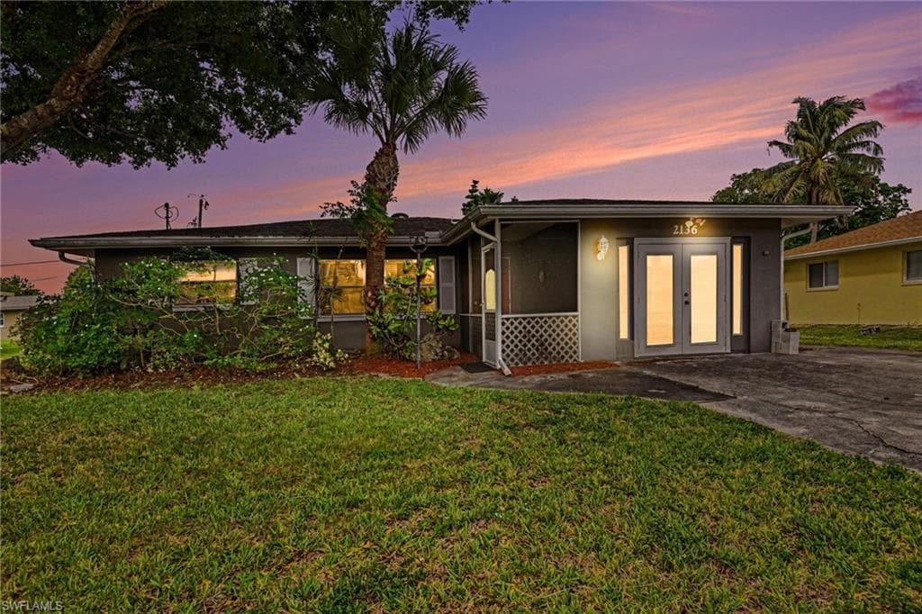 2136 Flora AVE FORT MYERS, FL 33907