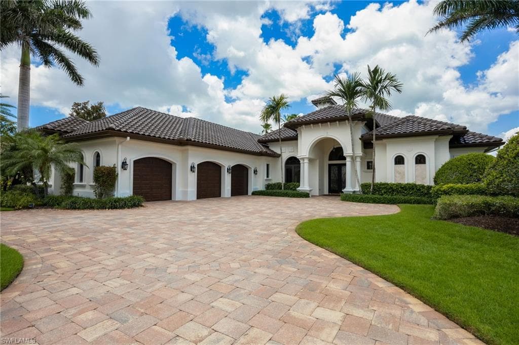 6113 Sunnyslope DR NAPLES, FL 34119