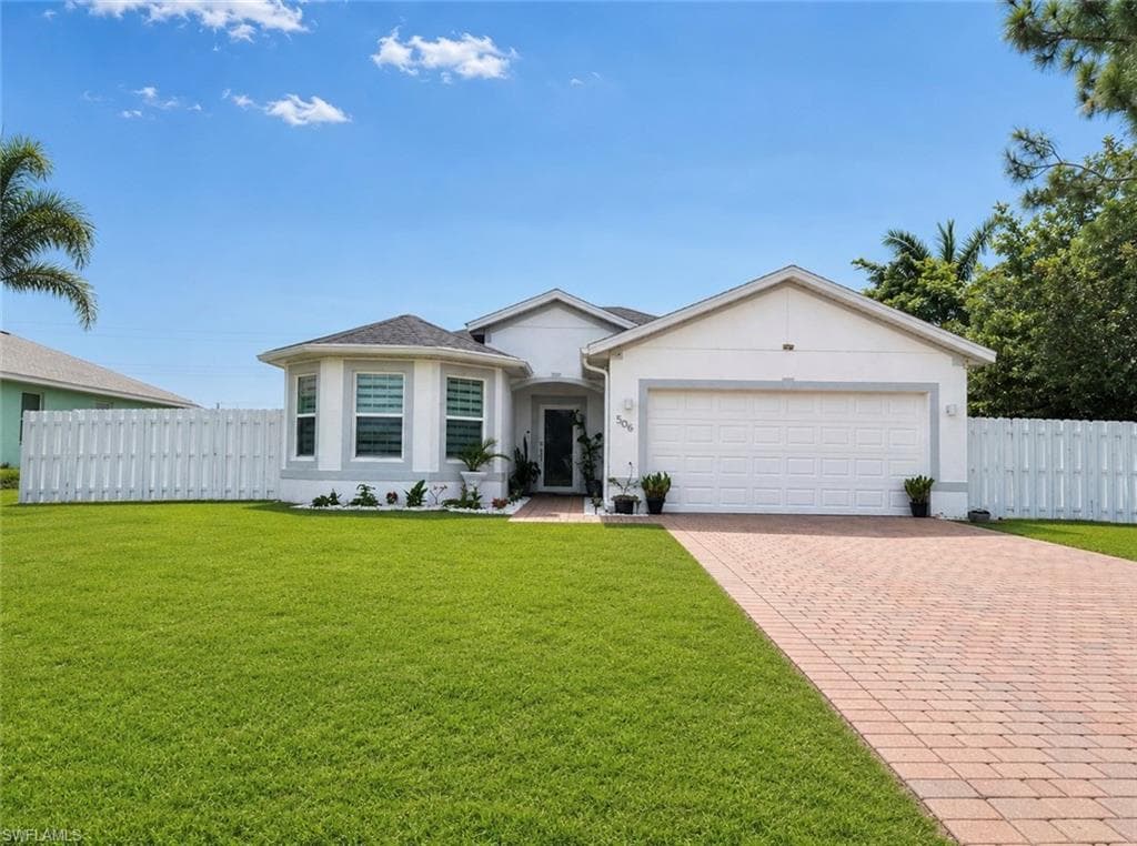 506 NW Juanita CT CAPE CORAL, FL 33993