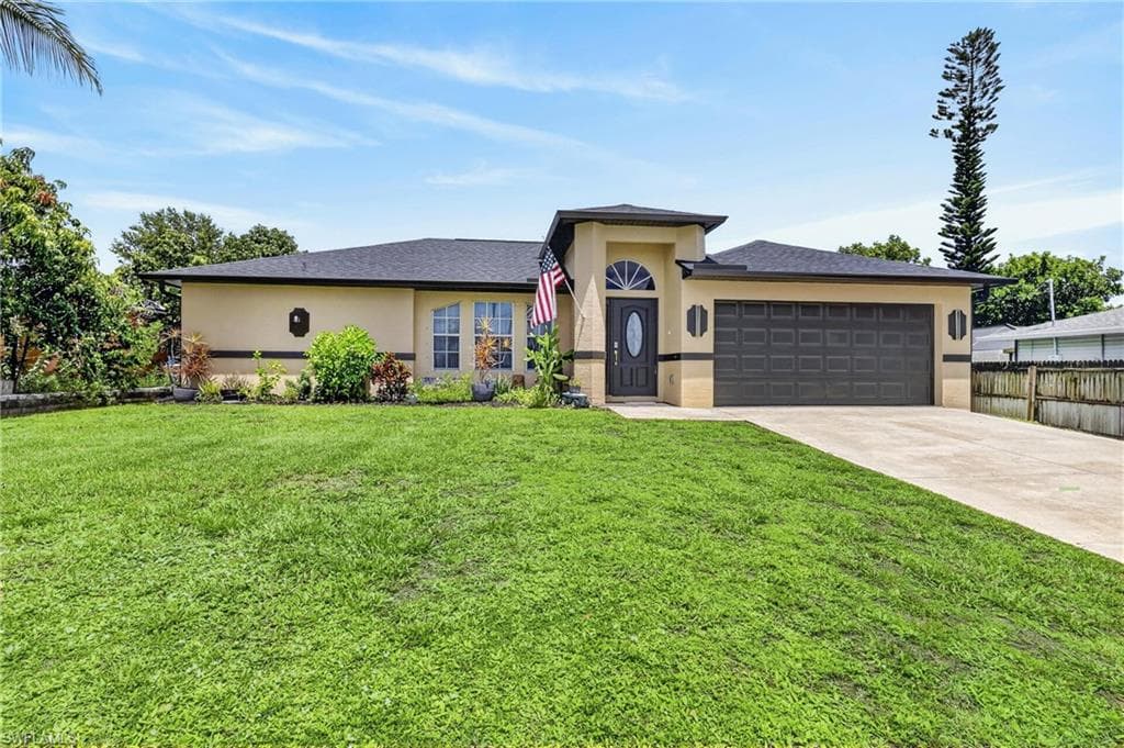 2205 NE 1st PL CAPE CORAL, FL 33909
