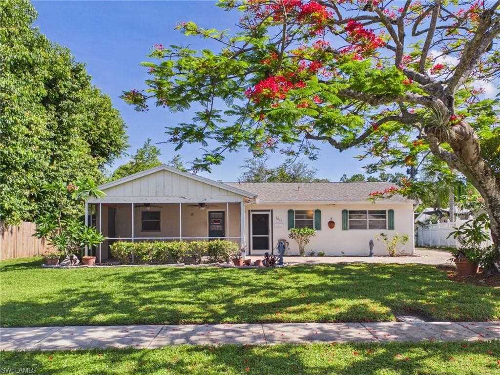 3067 Buena Vista LN NAPLES, FL 34105
