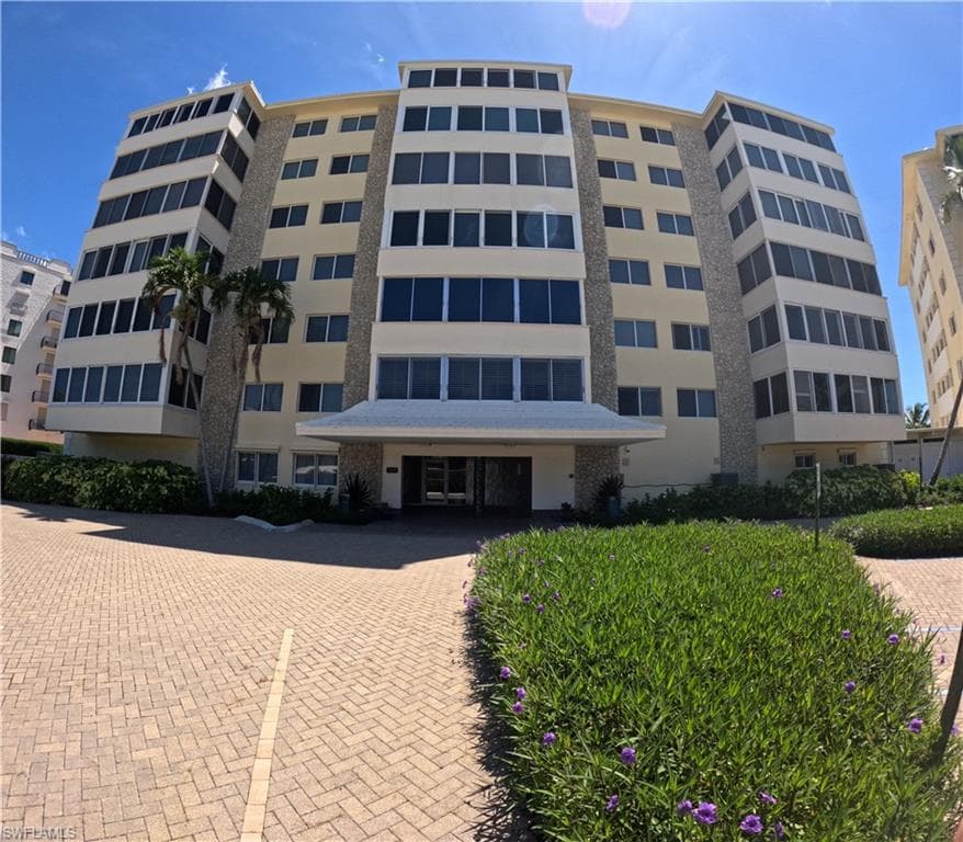 3420 Gulf Shore BLVD N 43 NAPLES, FL 34103