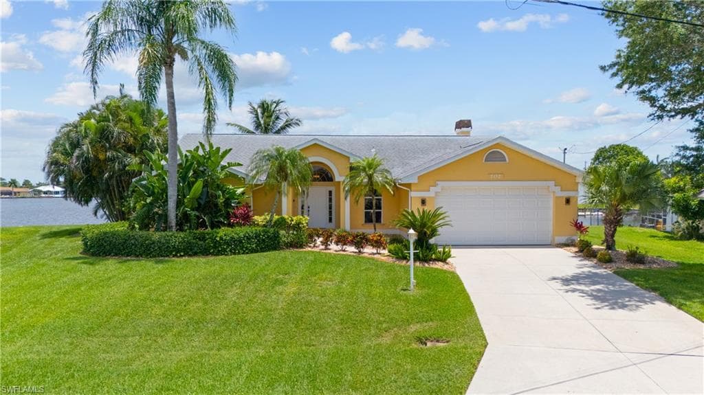 102 SW 9th ST CAPE CORAL, FL 33991
