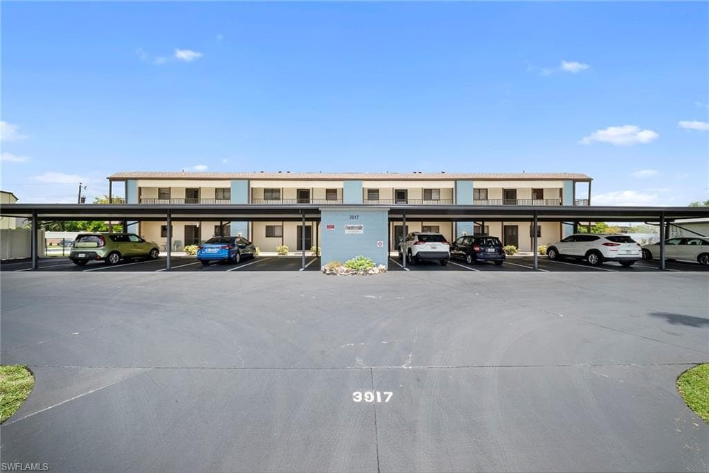 3917 Country Club BLVD 102 CAPE CORAL, FL 33904