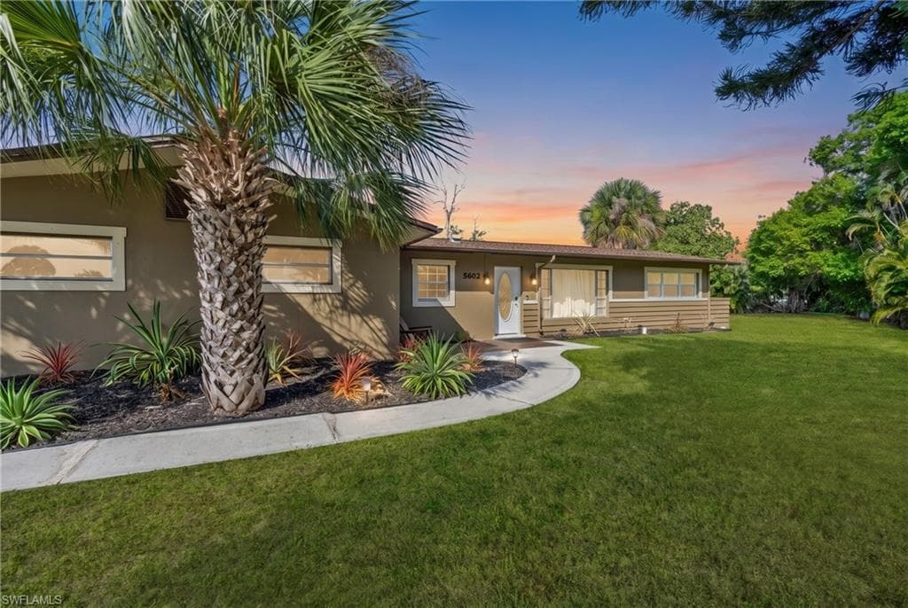 5602 Driftwood PKWY CAPE CORAL, FL 33904