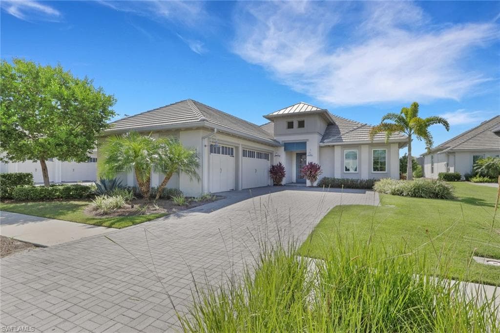 6136 Rodney Bay LN NAPLES, FL 34113