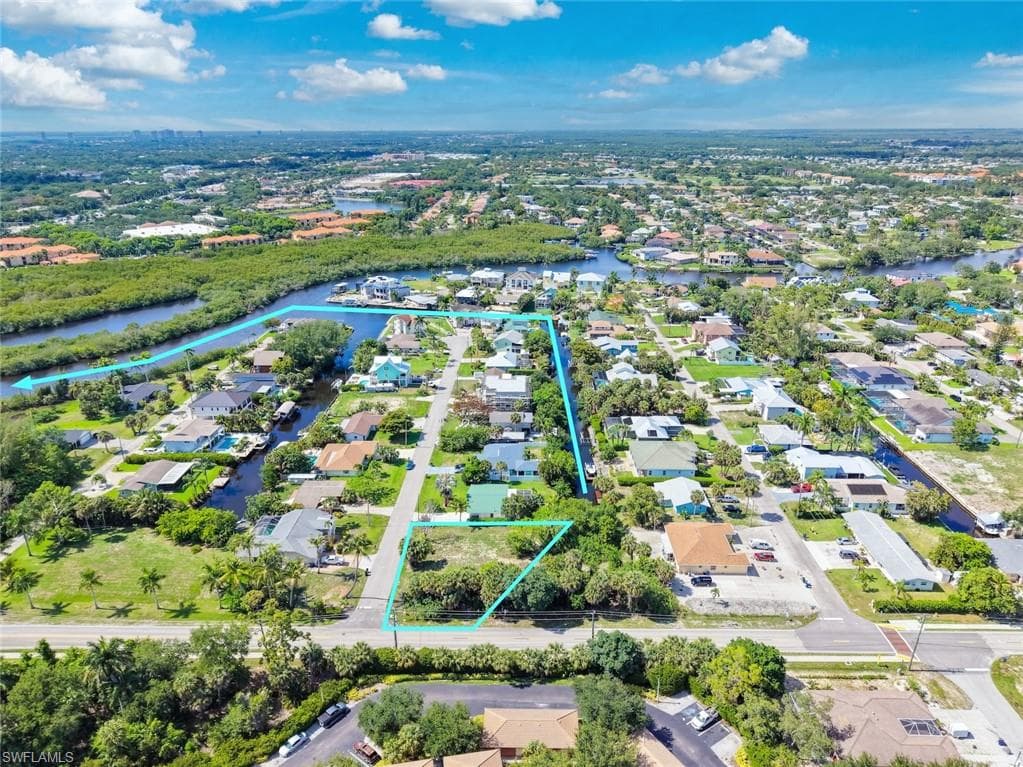 27312 Buccaneer DR BONITA SPRINGS, FL 34135