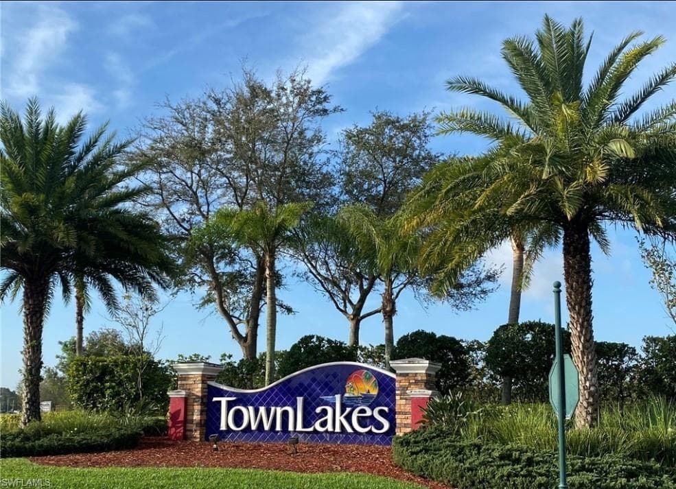 18168 Horizon View BLVD LEHIGH ACRES, FL 33972