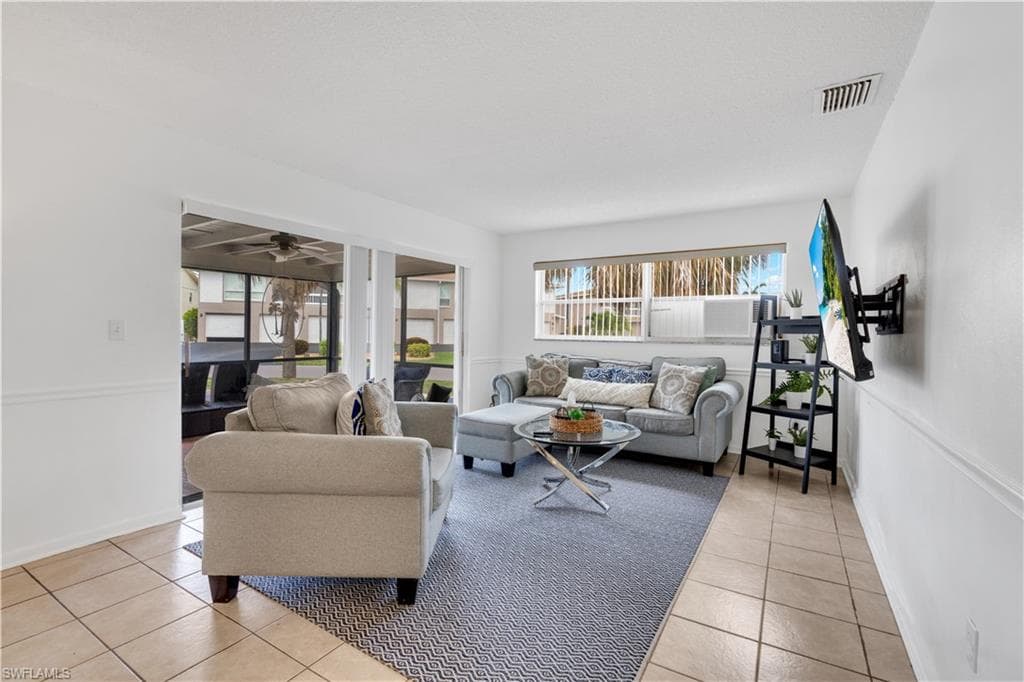 4353 Country Club BLVD B CAPE CORAL, FL 33904