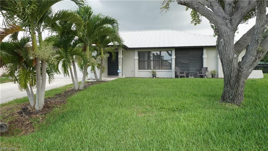 1203 33rd ST CAPE CORAL, FL 33904