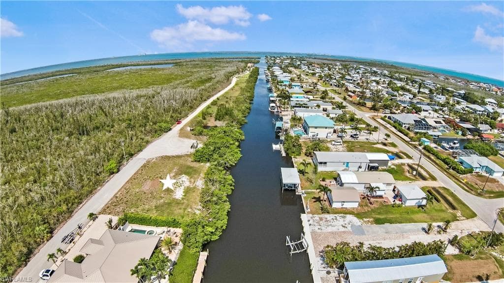 2807 Cussell DR ST. JAMES CITY, FL 33956