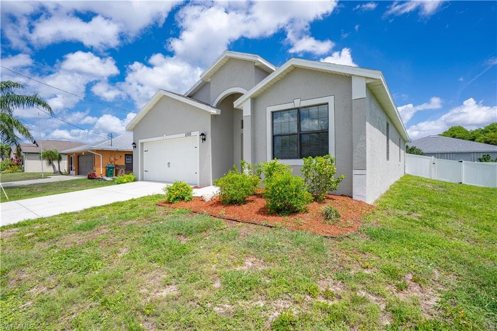 2303 SW 21st TER CAPE CORAL, FL 33991