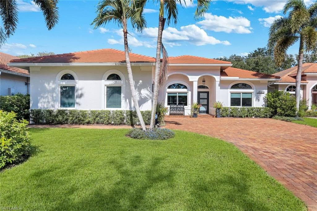 10831 Fieldfair DR NAPLES, FL 34119