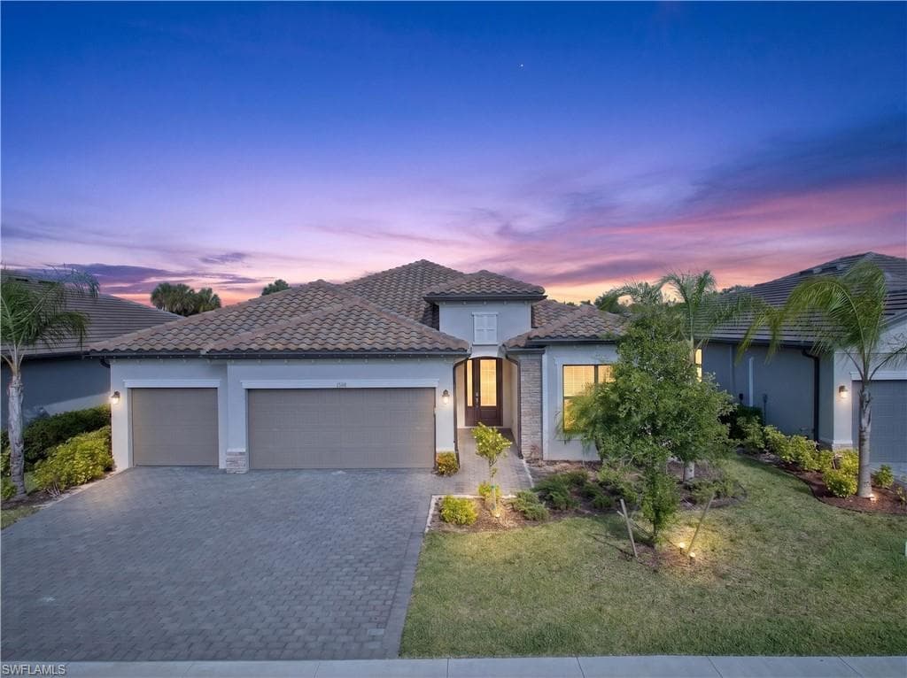 1388 Birdie DR NAPLES, FL 34120
