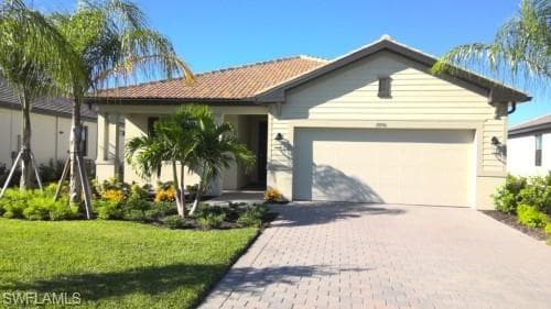 19290 Hinkley DR ESTERO, FL 33928