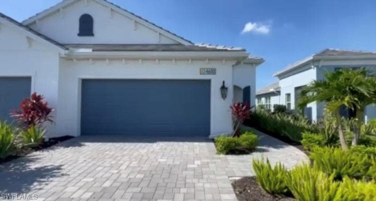 4600 Skysail DR NAPLES, FL 34120