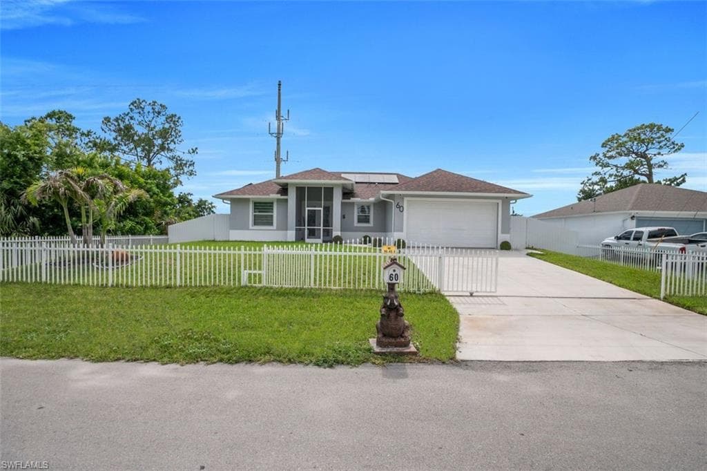 60 Floyd AVE S LEHIGH ACRES, FL 33976