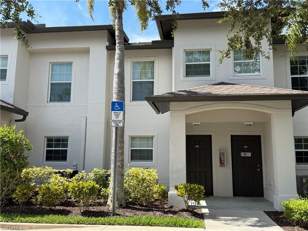 9073 Gervais CIR 1007 NAPLES, FL 34120