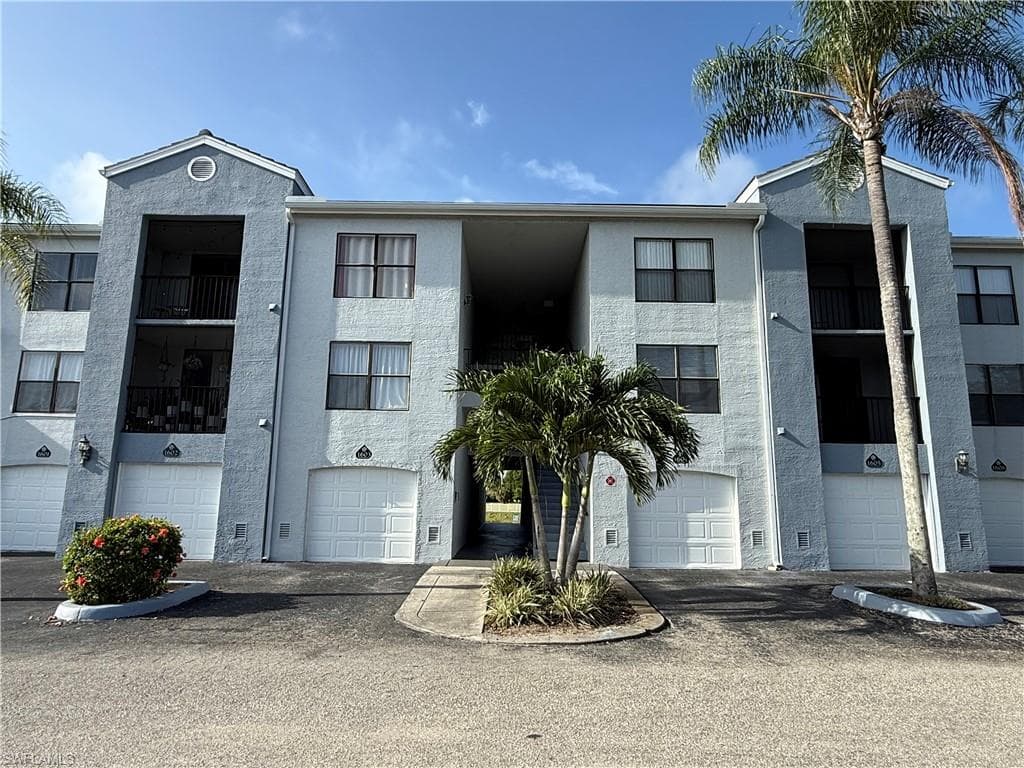 13615 Eagle Ridge DR 1625 FORT MYERS, FL 33912