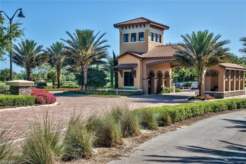 9426 Benvenuto CT 203 NAPLES, FL 34119