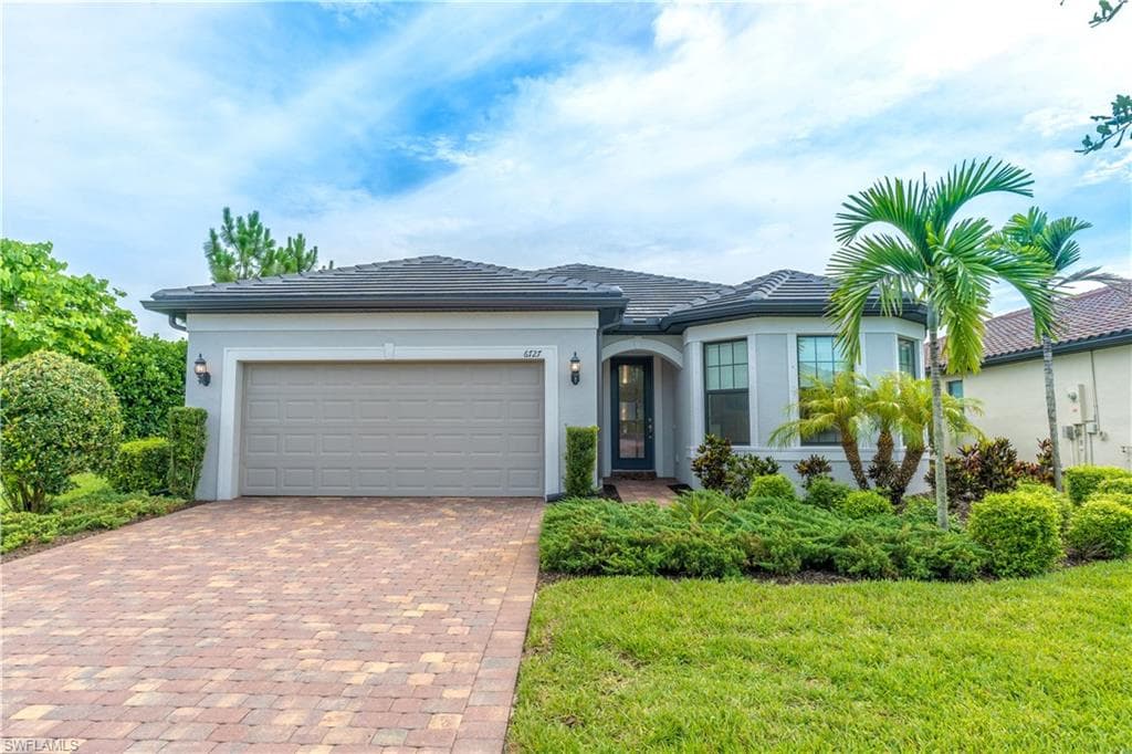 6727 Pennyroyal DR NAPLES, FL 34114