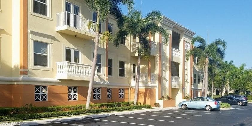 3960 Radio RD 101 NAPLES, FL 34104