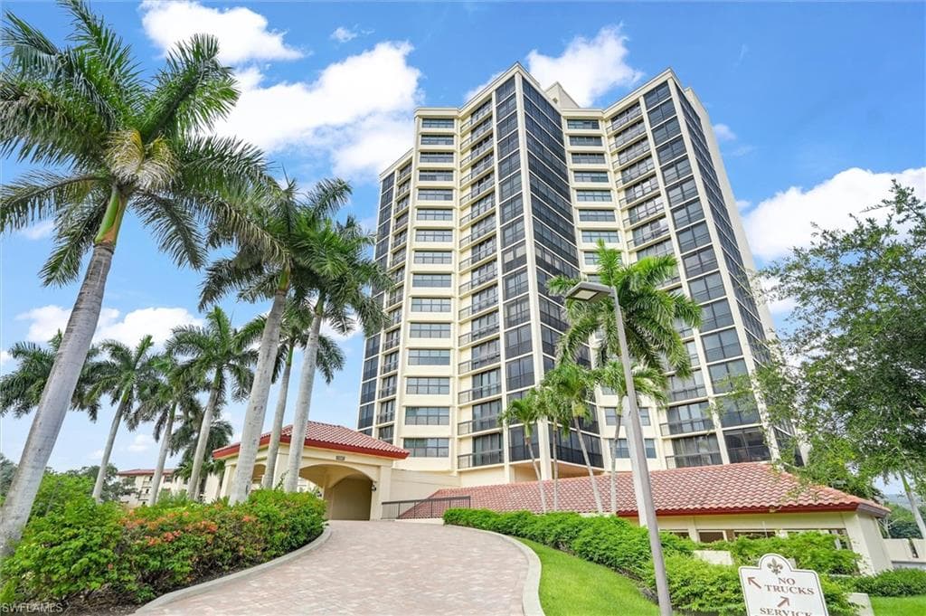 6000 Pelican Bay BLVD 1202 NAPLES, FL 34108