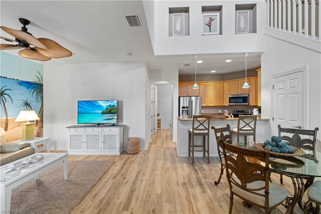 9111 Capistrano ST S 8303 NAPLES, FL 34113