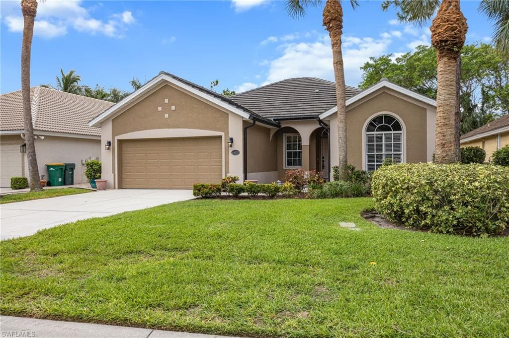6477 Autumn Woods BLVD NAPLES, FL 34109
