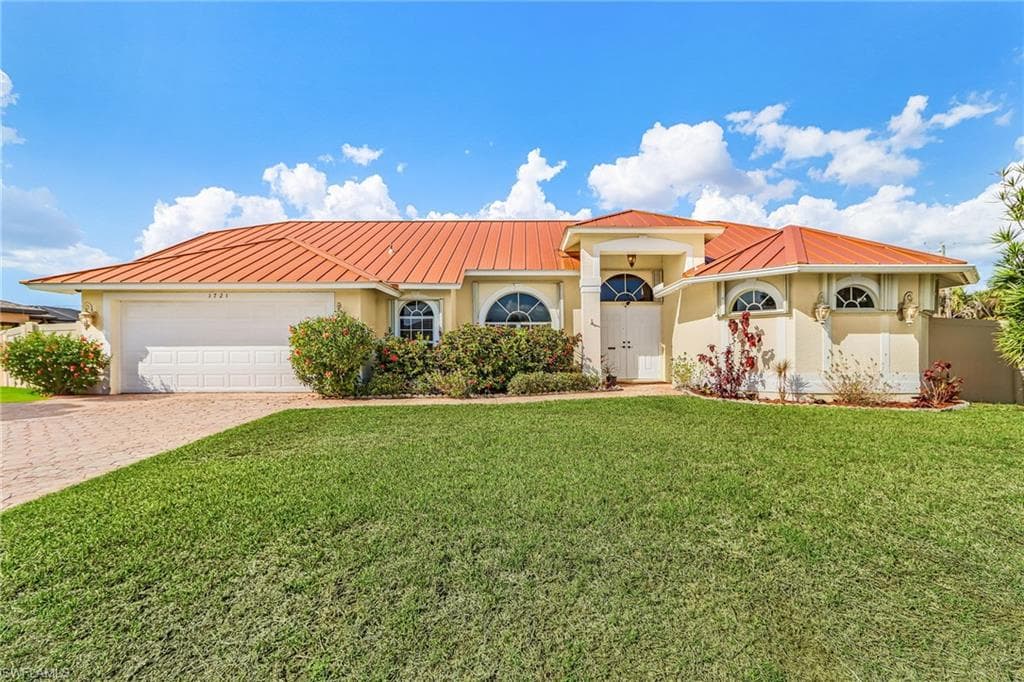 1721 SW 30th TER CAPE CORAL, FL 33914