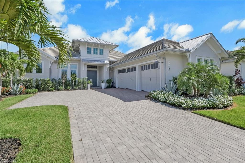 8777 Santo Domingo DR NAPLES, FL 34112