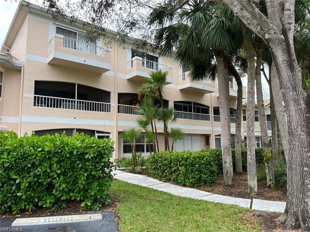 1018 Woodshire LN A209 NAPLES, FL 34105