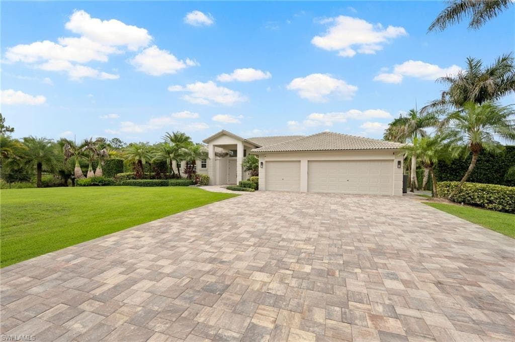 440 20th AVE NE NAPLES, FL 34120