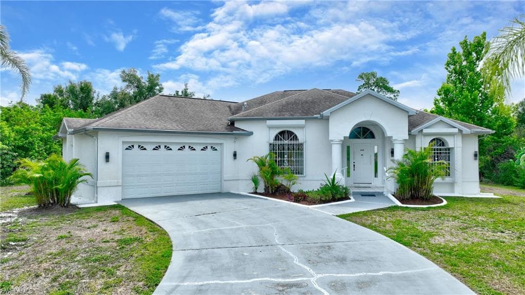 606 Lincoln AVE LEHIGH ACRES, FL 33972
