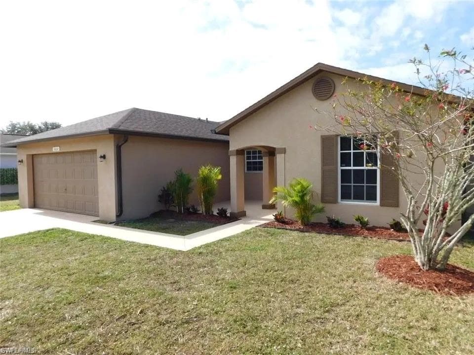 604 Thomas Sherwin AVE S LEHIGH ACRES, FL 33974