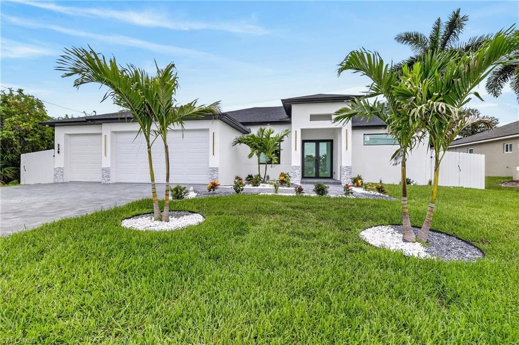 330 SW 26th PL CAPE CORAL, FL 33991