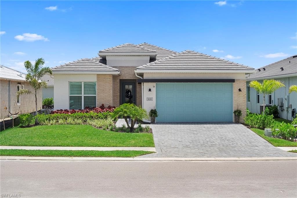 9088 Wisteria WAY NAPLES, FL 34114