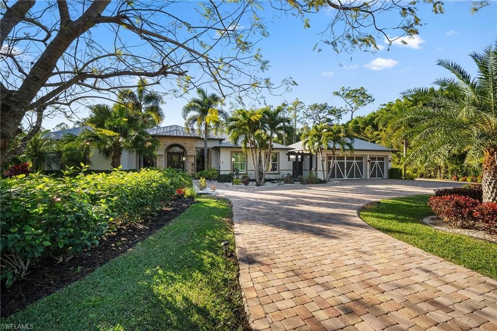 1805 Heritage TRL NAPLES, FL 34112