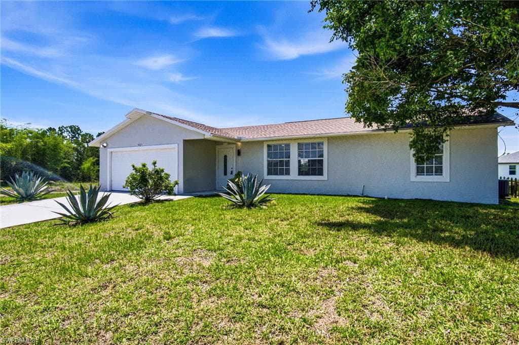 3501 38th ST LEHIGH ACRES, FL 33976
