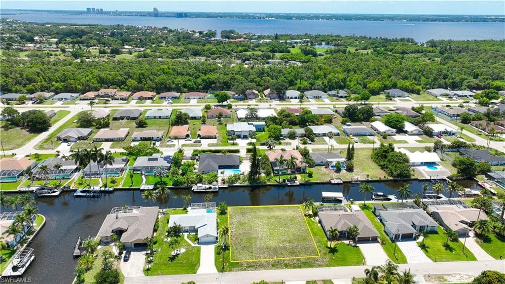 1041 SE 23rd AVE CAPE CORAL, FL 33990