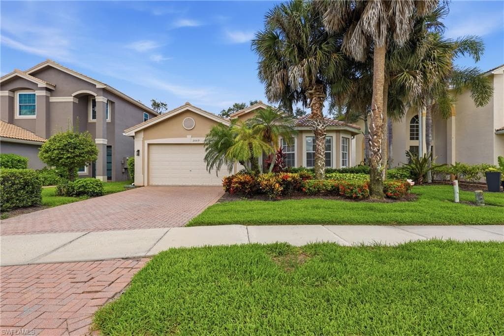 2009 Isla De Palma CIR NAPLES, FL 34119