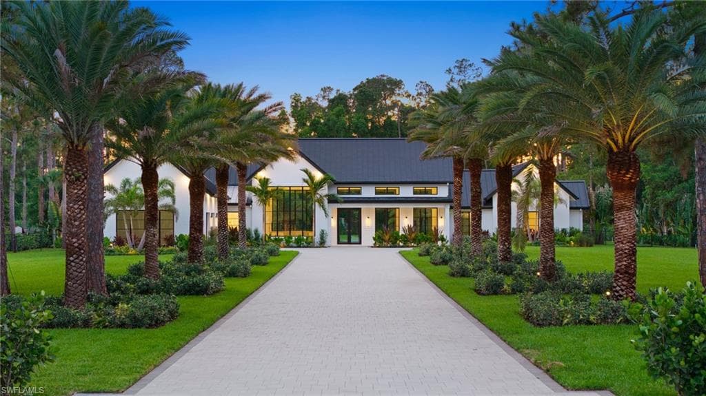 191 29TH ST SW NAPLES, FL 34117