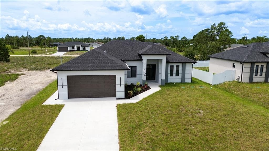 1142 ECLIPSE ST E LEHIGH ACRES, FL 33974